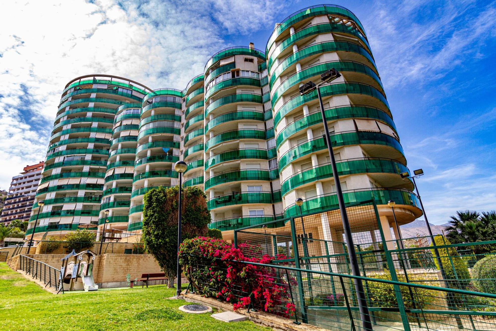 Apartment Vilapark With Pool, Free Parking, Terrace, Beach Benidorm Luaran gambar